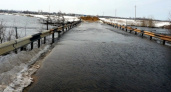 Под водой. В Оренбуржье подтопило еще три моста