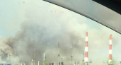В дыму. Под Оренбургом возле газзавода горит сухая трава