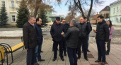Без прессы. Глава Оренбурга Дмитрий Кулагин с чиновниками осмотрел остановки, переходы и дороги
