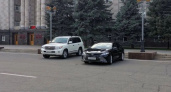 Оренбургские депутаты передали свои служебные автомобили медикам