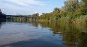 В Оренбурге в районе автомобильного моста  работают водолазы