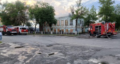 В центре Оренбурга горит старинный особняк