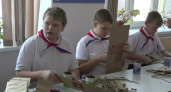 Ученики сорочинской школы установили елку с письмами для участников СВО