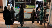 Оренбуржцы мерзнут на остановках: автобусы не соблюдают график