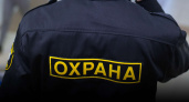 Охранник школы в Оренбургской области обвиняется в развращении двух семиклассниц