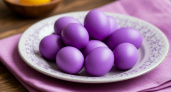 Не цвет, а просто космос: для покраски яиц в фиолетовый химоза не пригодится - понадобится лишь один отход