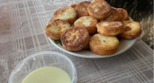 Берем кефир и творог — через 10 минут наслаждаемся лепешками вкуснее сырников: просто, быстро и сытно