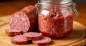 Готовлю прессованное мясо под банкой каждую неделю — отличная замена магазинной колбасе: простой рецепт без премудростей