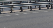В Оренбурге на участке Нежинского шоссе появились пешеходные ограждения
