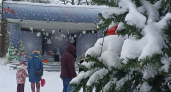 Дед Мороз и Снегурочка появились у главной елки Оренбурга