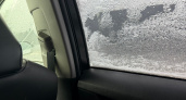 Убираю лед на лобовом стекле за секунды: пожилой автомеханик подсказал метод, спасавший его от советских морозов — более простого не знаю
