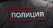 В Оренбурге мужчина угрожал расправой бывшей возлюбленной, а она спасалась от ножа в туалете