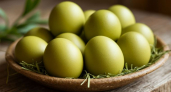 Не шелуха и не крапива: яйца нужно искупать в этом отваре - оливковый цвет произведет фурор на Пасху-2026