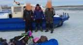 В Оренбуржье спасли двух рыбаков, провалившихся под лед водохранилища