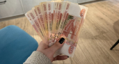 Студентка из Орска, рассчитывая на «дополнительный заработок», лишилась 93 тыс. рублей