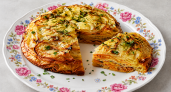 Картофель не жарю и не варю, а запекаю слоями: простое блюдо, а вкус круче мяса 
