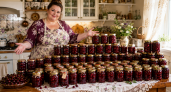 Закрываю по 50 банок и всё равно мало: «Королевское» вишневое варенье — вкуснятина с густым рубиновым сиропом