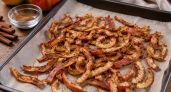 Кожуру яблок больше не выбрасываю — запекаю с корицей и сахаром: получаются хрустящие чипсы к чаю