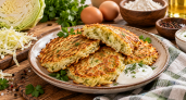 Капуста и яйцо: «жмякаю» пару минут — вкусные лепешки, аж за уши не оттянешь, а сколько пользы