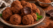 Трюфельные конфеты из какао и сгущенки по-домашнему: вкус как из дорогой кофейни — шоколадная радость к чаю