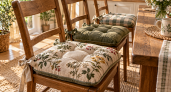 Из остатков тканей шью роскошные сидушки быстрым способом — получается уютно и по‑домашнему стильно