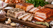 Не на глаз и не по привычке: как правильно солить сало, чтобы как масло таяло на языке — точная пропорция