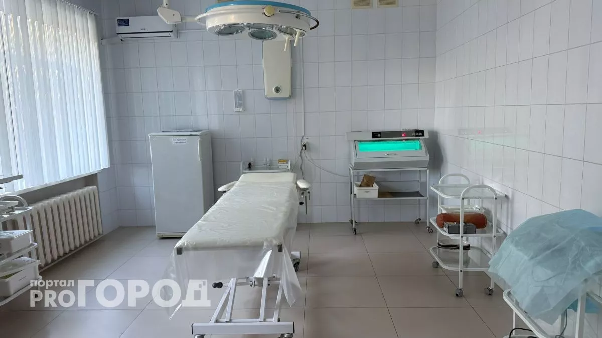 В Бузулуке врачи провели сложную операцию пациенту с опухолью прямой кишки