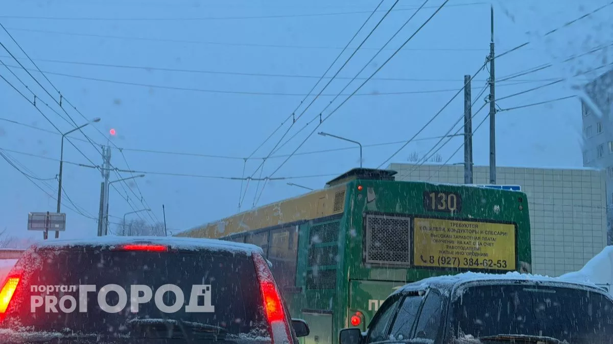 В Оренбургской области из-за непогоды закрыли десятки участков дорог