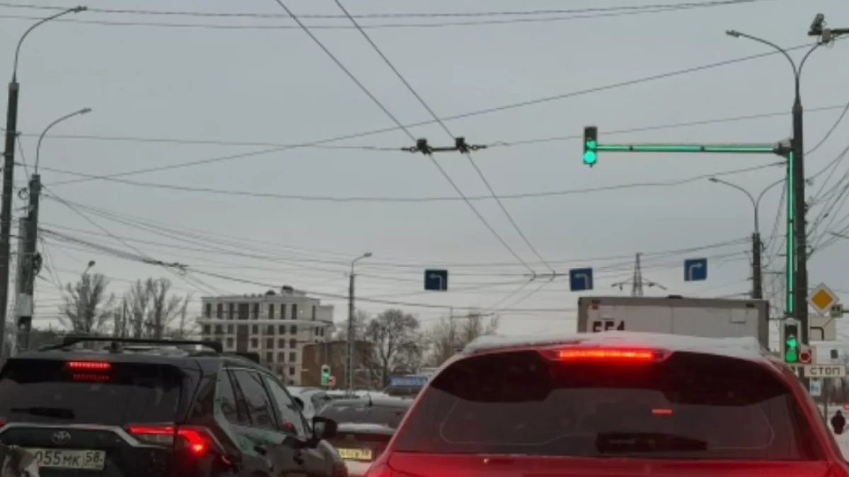 Трасса Оренбург-Орск: "Закрыли и сидим?" Жители бьют тревогу, власти обещают разобраться