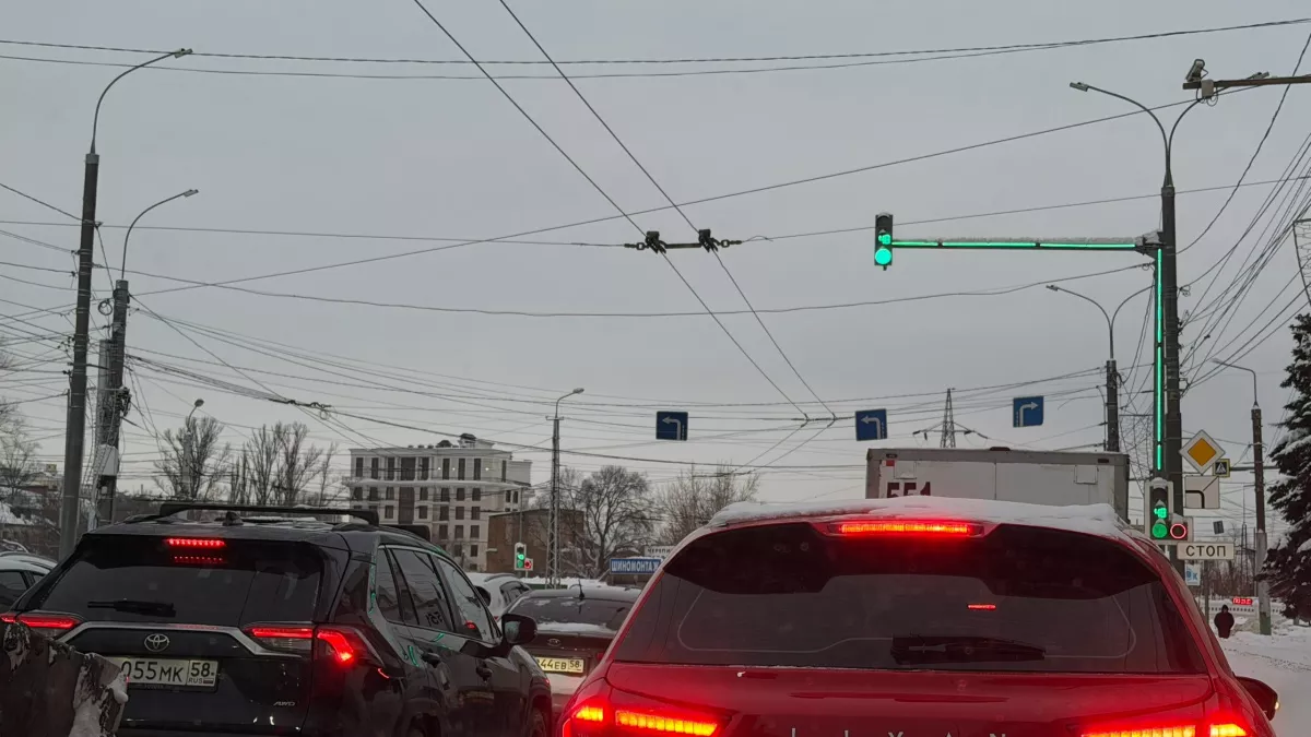 Верховный суд разъяснил: что грозит водителю, если камень из-под его машины влетит в другую 