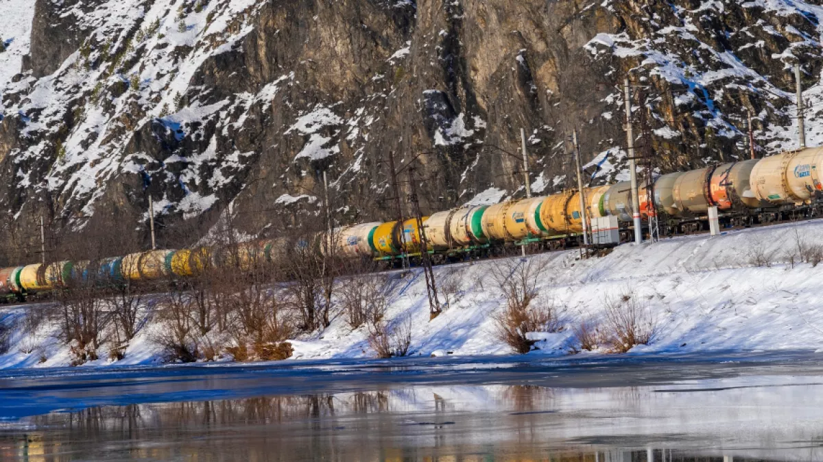 Железную дорогу в Оренбуржье начали готовить к весеннему паводку