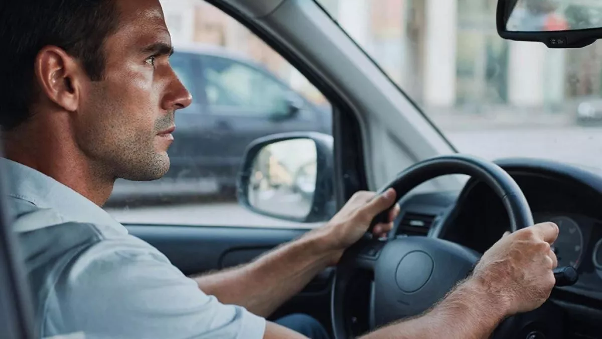 Сбежал с завода в такси - и не пожалел: зарплата больше, жизнь интереснее. Делюсь секретом своего успеха