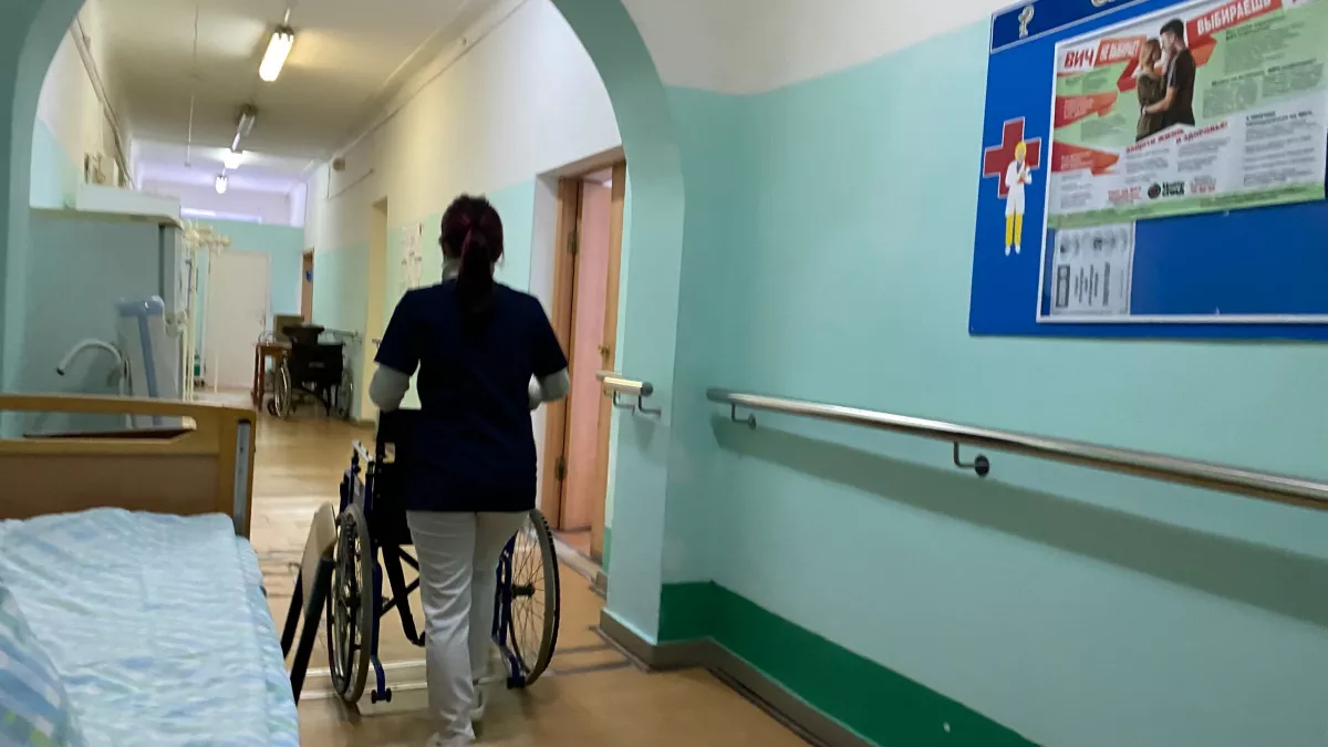 В Орске врачи спасли женщину от ампутации после экстренной операции