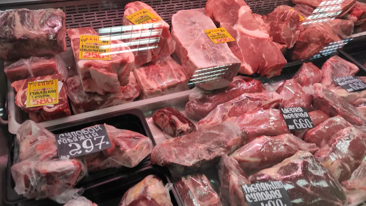 Эксперты дали четкий ответ: сколько можно хранить мясо в морозилке