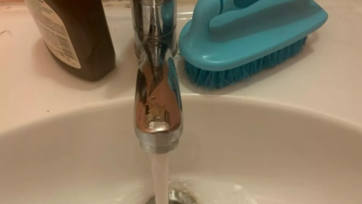 Жители поселка Звероферма бьют тревогу из-за проблемы водоснабжения