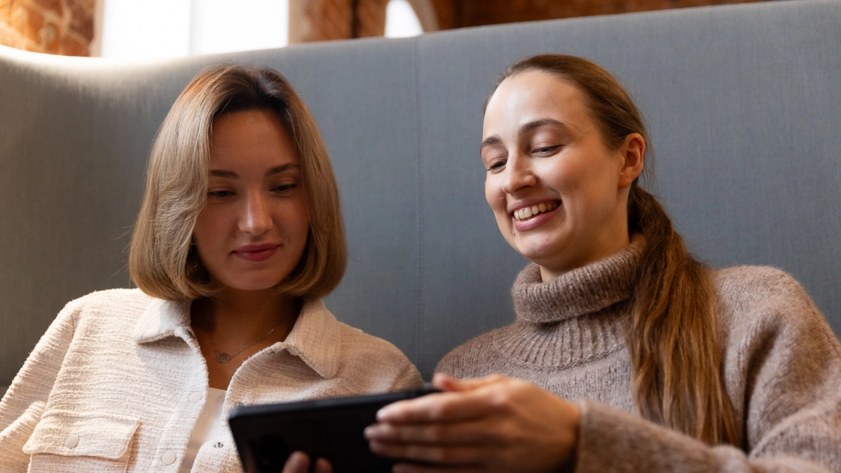 Эксперт телекома: можно ли взломать телефон через приложение для робота-пылесоса 