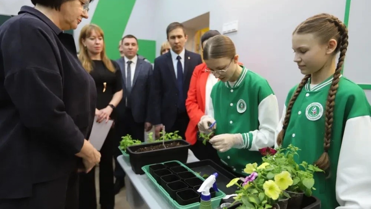 В школе Пономаревского района открыли два агротехнологических класса