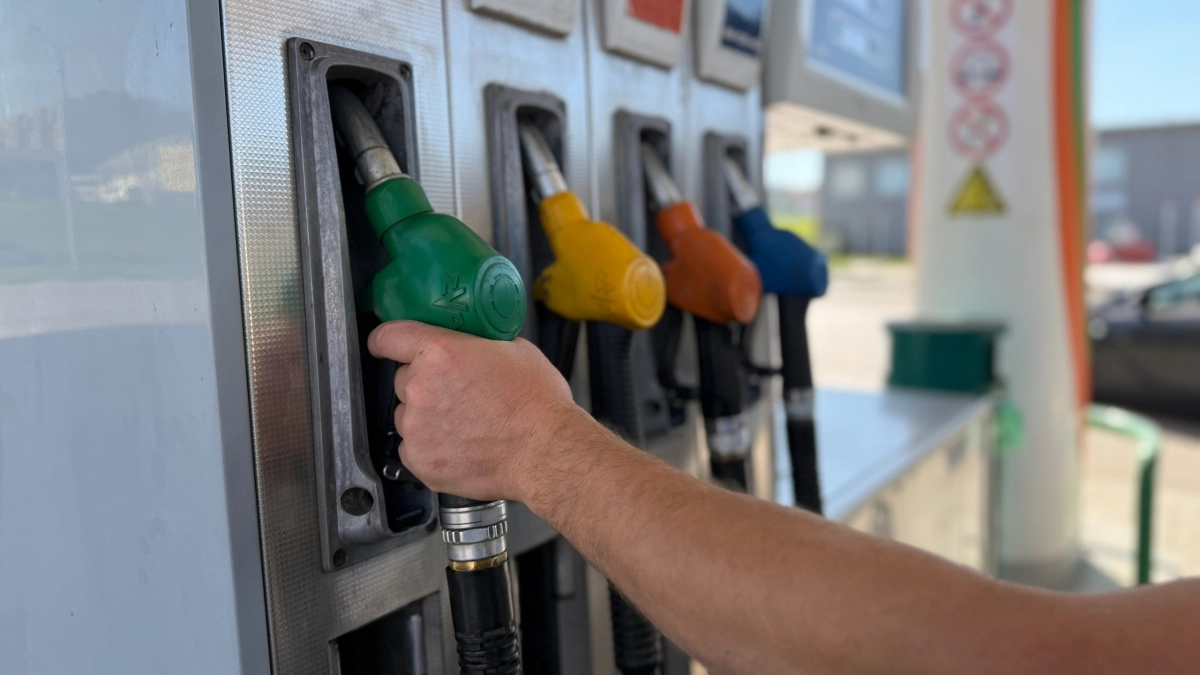 Машина станет ведром на колесах: эксперты Роскачества назвали АЗС с худшим бензином