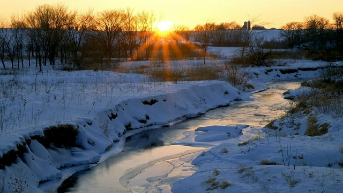 Где уже треснул лед: в Оренбуржье обновили данные по состоянию рек