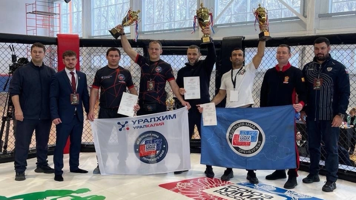 Сборная Оренбуржья взяла золото на первенстве по смешанным единоборствам