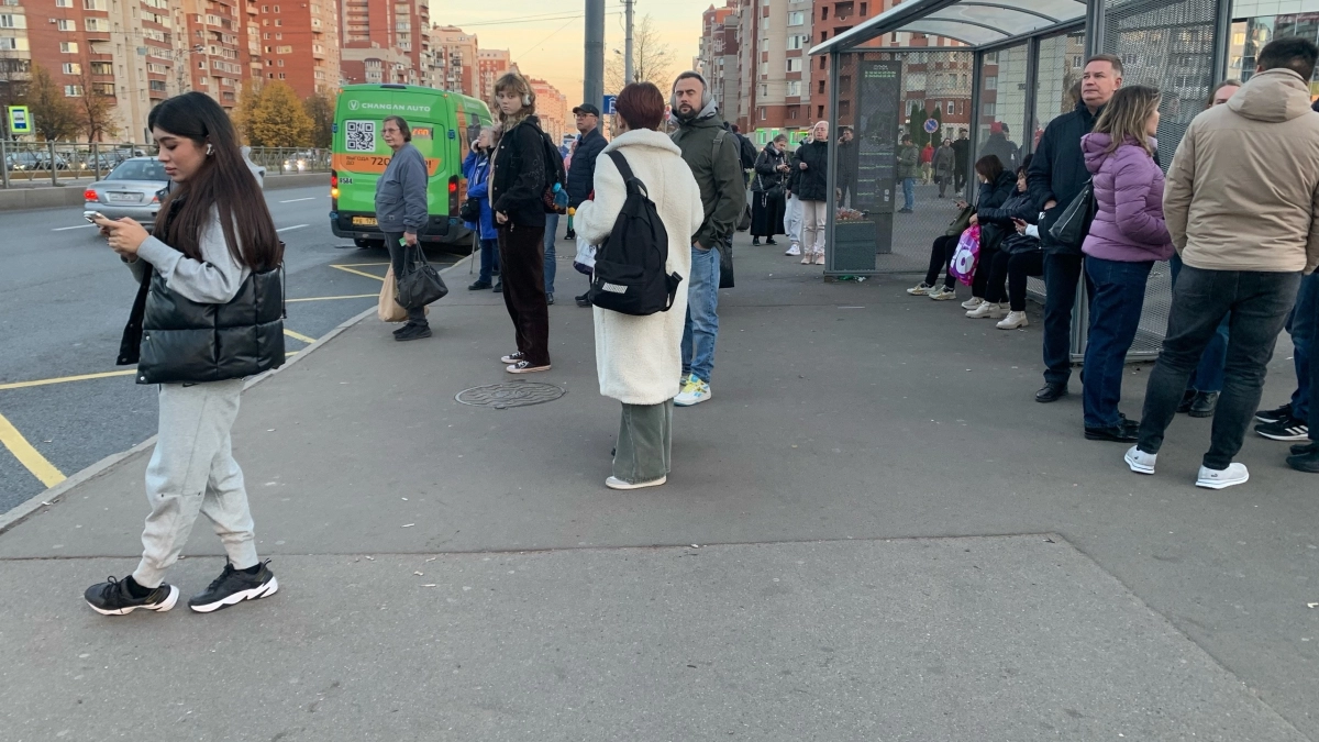 Эксперты дали четкий ответ: можно ли пересекать автобусную полосу без последствий - что за это реально грозит? 