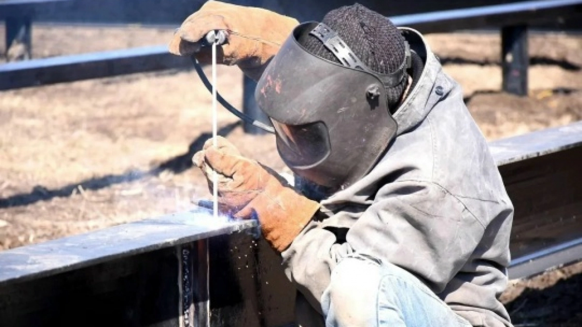 В Оренбуржье в пострадавшем от паводка лагере «Заря» начали строить новые корпуса