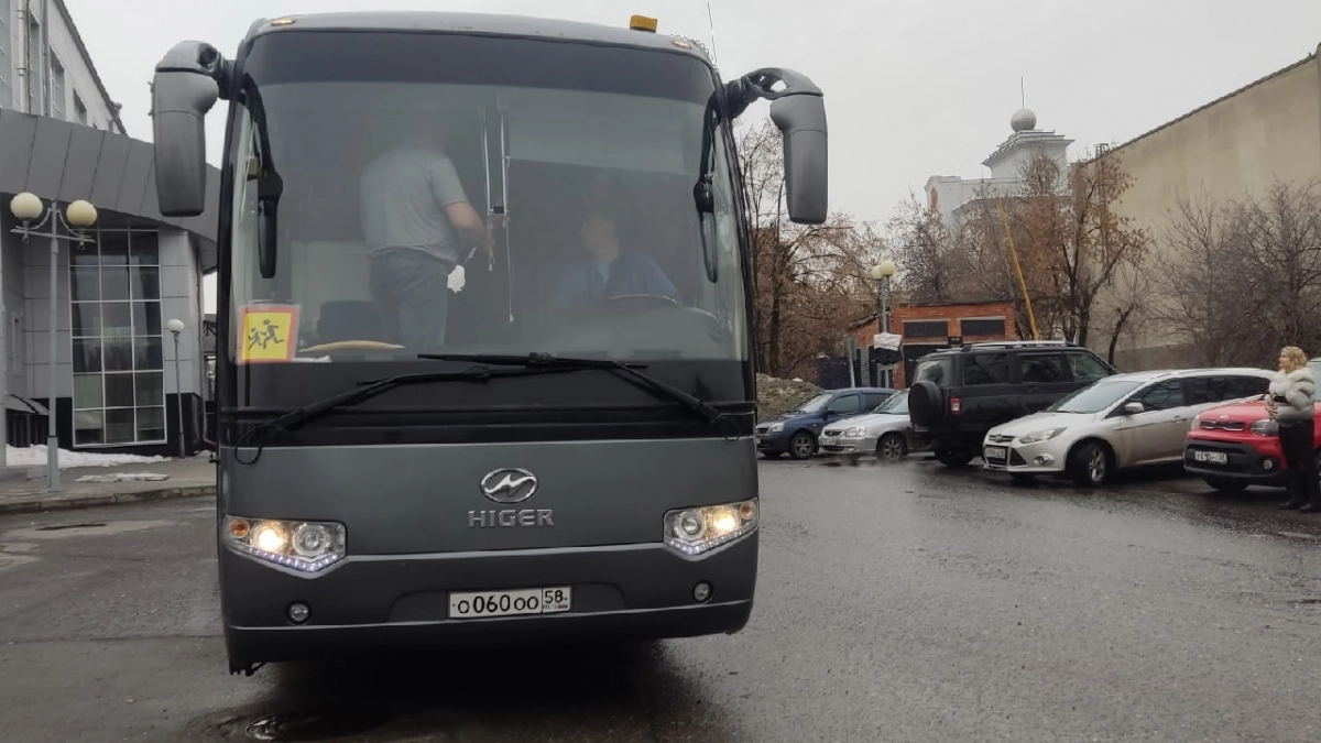 В Оренбурге увеличили выпуск автобусов на линии и усилили общественный транспорт