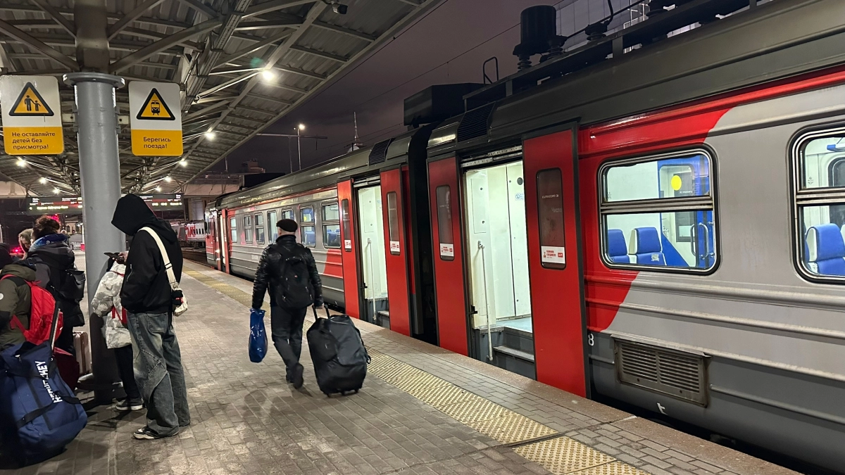 Лишь единицы знают об этом: каждый проводник обязан дать это пассажирам бесплатно - даже работники РЖД сами не предложат