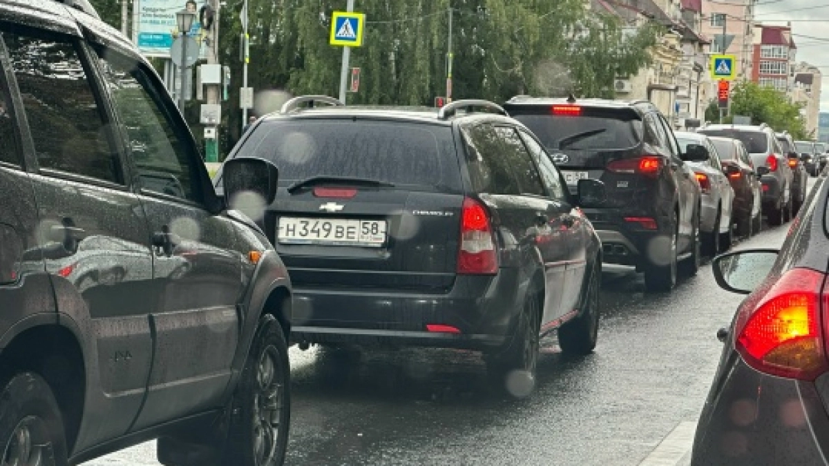 МЧС предупреждает о сильных ливнях в Оренбуржье