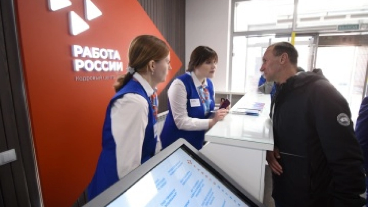 В Оренбурге более 30 компаний вышли на ярмарку вакансий