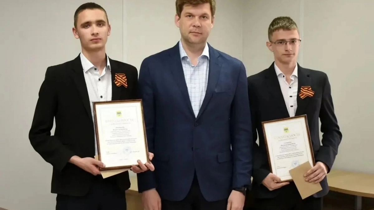 Глава Оренбурга поблагодарил студентов, помогавших людям во время пожара