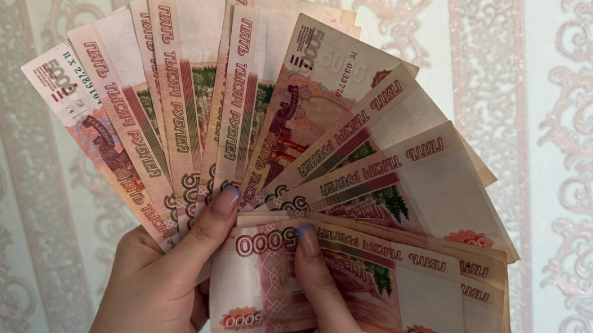 Оренбуржец, думая, что спасает сбережения, перевел на «безопасный счет» более 1,7 млн рублей