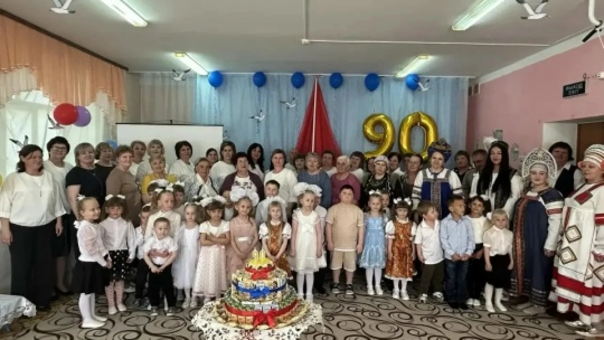 Детский сад «Тополек» в Оренбуржье отметил 90-летие