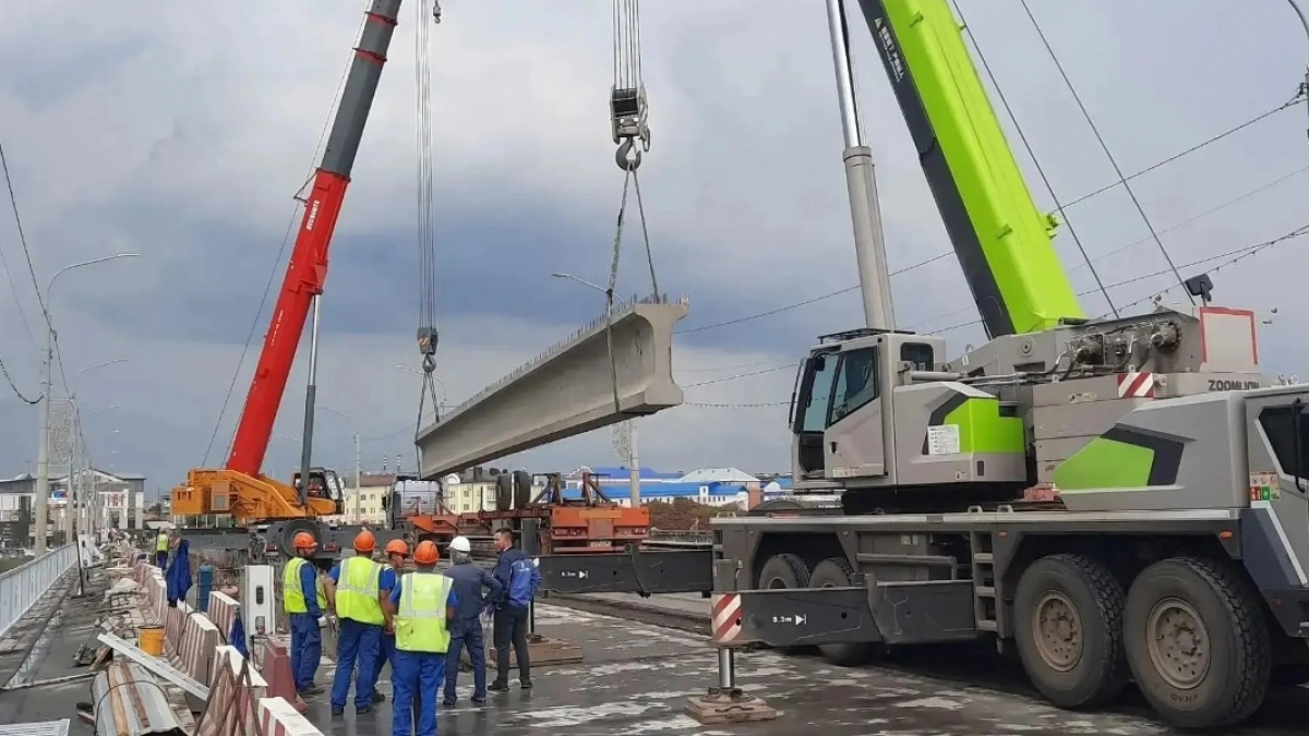 В Оренбурге раньше срока возобновили движение по мосту через Урал на ул. Донгузской